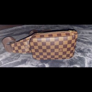 Louis Vuitton Waist Bag Damier